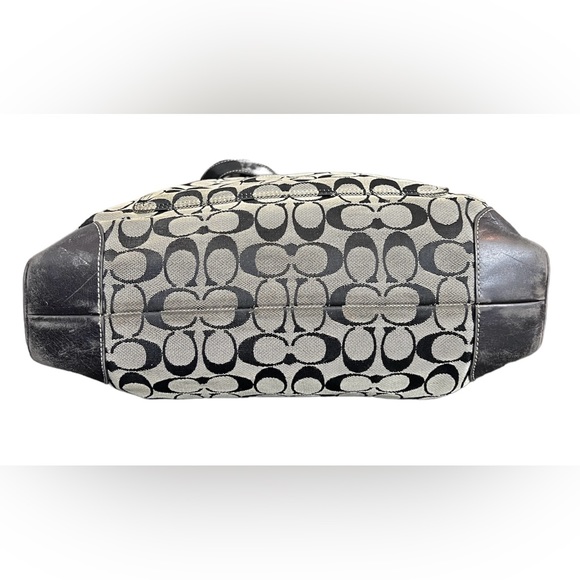 GUC Coach Large Signature Canvas Shoulder Tote - Picture 3 of 6